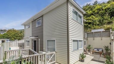  at 16B Lincoln Avenue, Tawa, Wellington