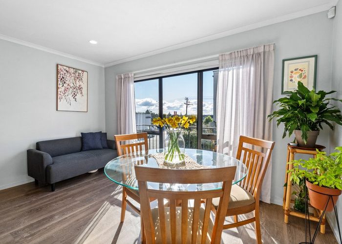  at 2B/168 Mokoia Road, Chatswood, North Shore City, Auckland