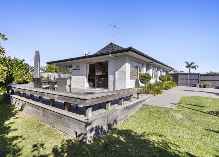  at 1/15 Vivian Wilson Drive, Eastern Beach, Auckland