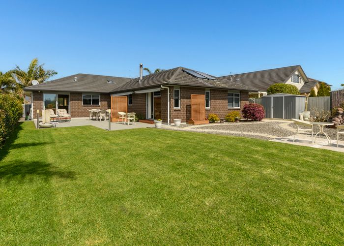  at 135 Oriental Parade, Papamoa Beach, Papamoa