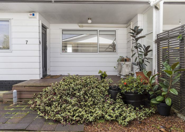  at 7/19 Bayside Avenue, Te Atatu Peninsula, Auckland