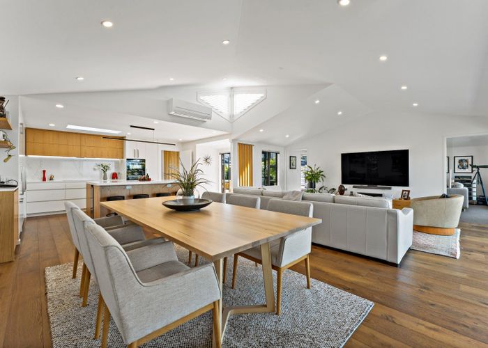  at 2/16 Marama Street, Castor Bay, North Shore City, Auckland