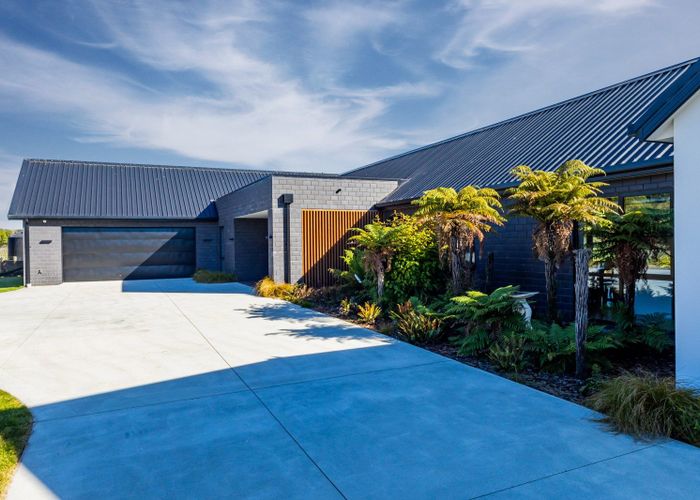  at 162 Beach Road East, Elgin, Ashburton