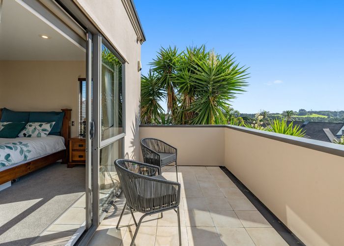  at 18 Manara Place, The Gardens, Auckland