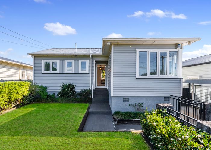  at 4 Kawau Road, Greenlane, Auckland