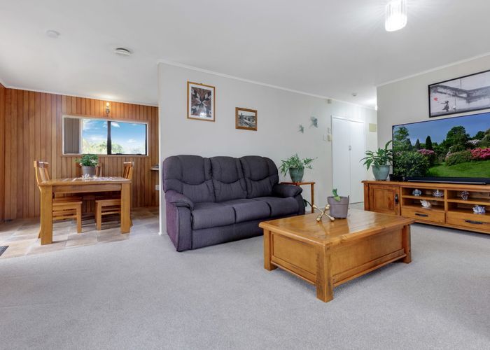  at 2/9 Choice Avenue, Henderson, Waitakere City, Auckland