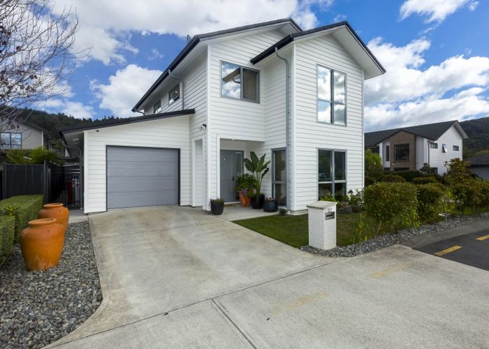  at 27 Ashington Road, Silverstream, Upper Hutt