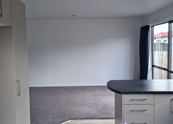  at 34E York Street, Hamilton East, Hamilton