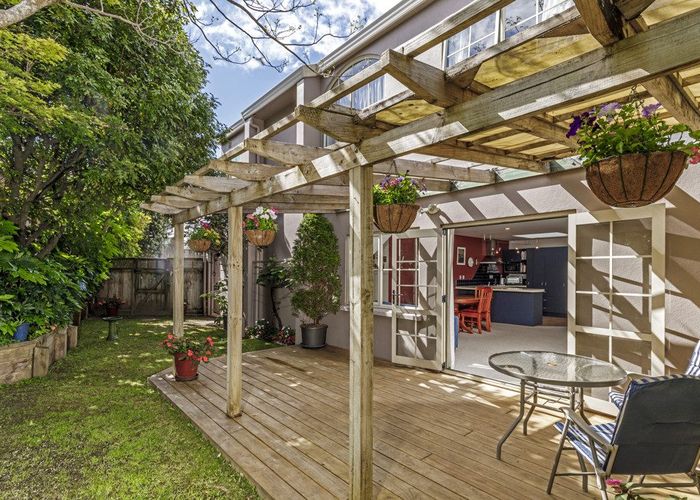  at 3/24 Wernham Place, Northcote, North Shore City, Auckland