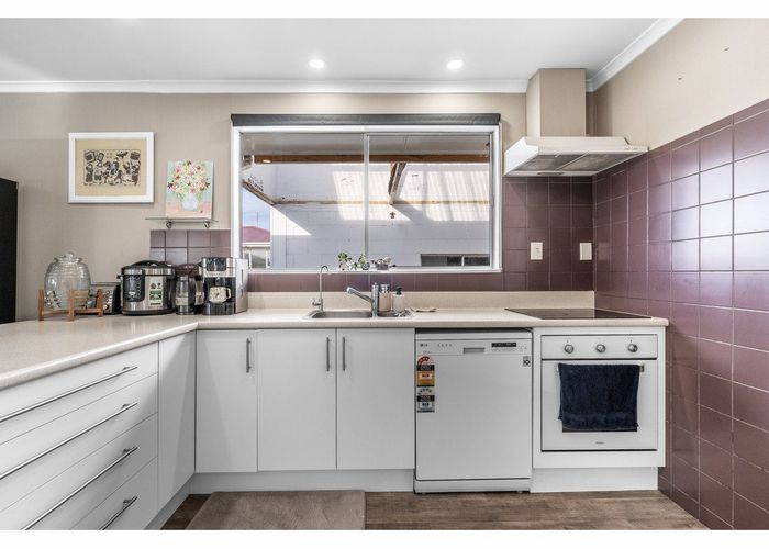  at 8 Mepal Place, Kingswell, Invercargill