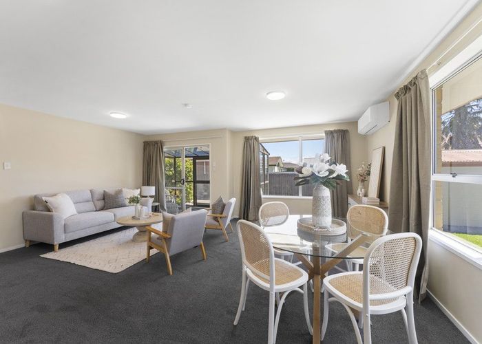  at 2/30 Trevor Street, Hornby, Christchurch City, Canterbury