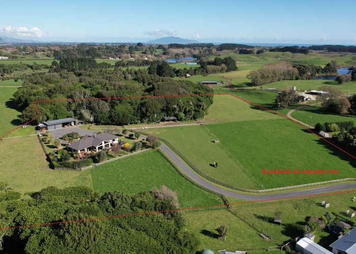  at 207 Takapu Road, Manakau