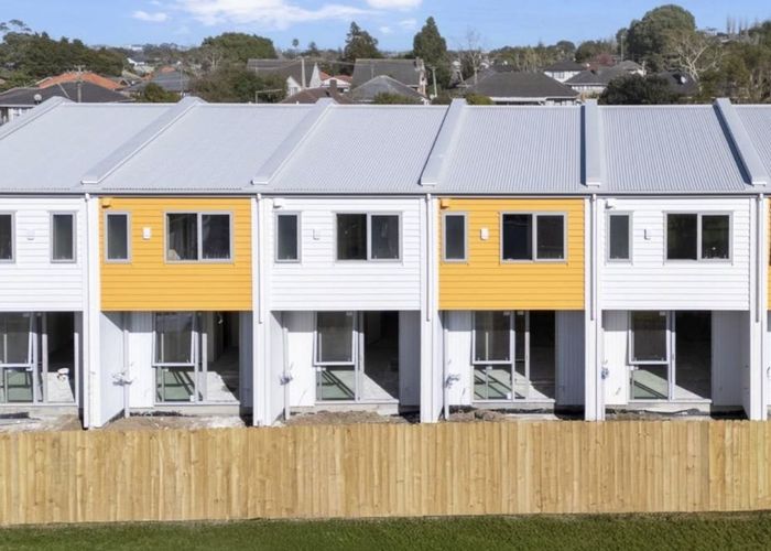  at 9 Coral Crescent, Panmure, Auckland