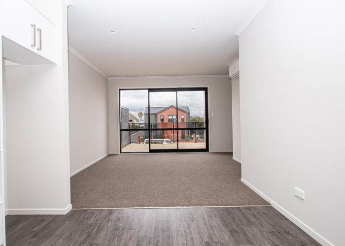  at 2/10 Charlemont Street, Whitiora, Hamilton