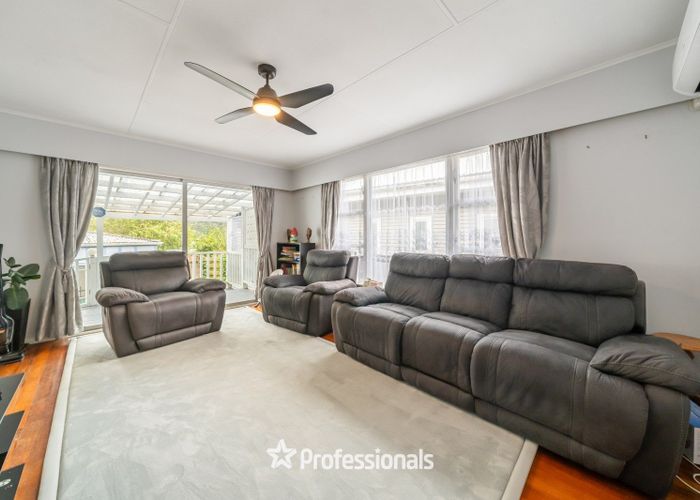  at 116 Coast Road, Wainuiomata, Lower Hutt, Wellington