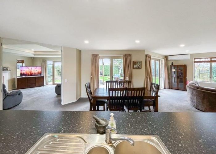  at 8 Nielsen Gardens, Rototuna, Hamilton, Waikato