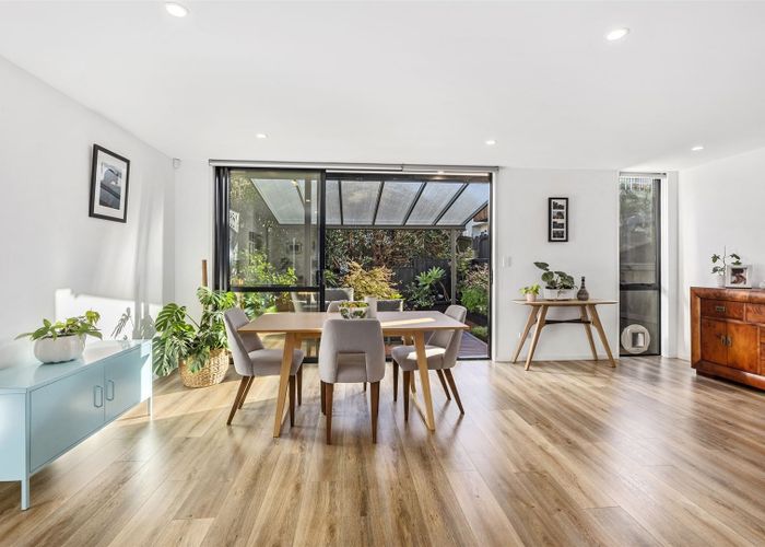  at 42 Seafarer Crescent, Stanmore Bay, Whangaparaoa