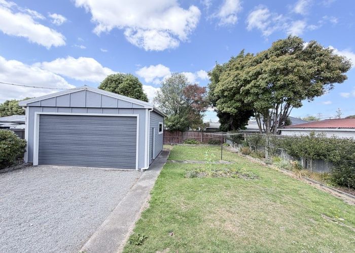  at 16 Farrington ave, Bishopdale, Christchurch City, Canterbury