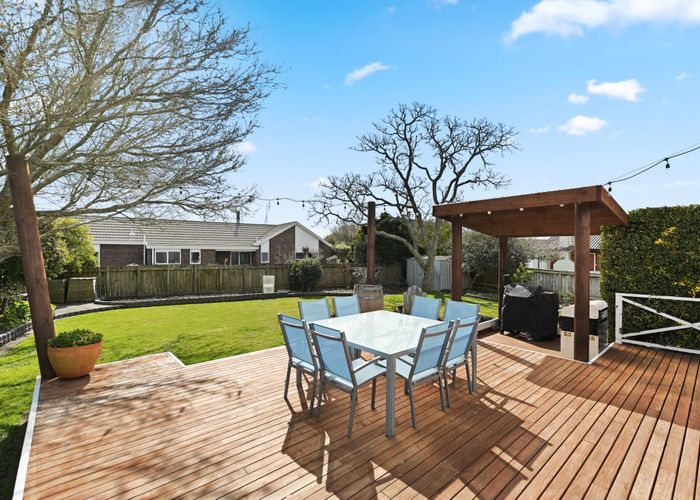  at 15 Woodland Drive, Flagstaff, Hamilton, Waikato