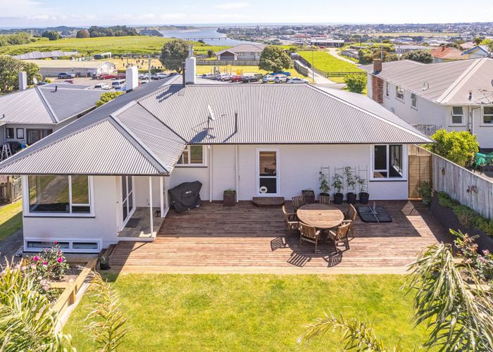  at 9 Windsor Terrace, Durie Hill, Whanganui