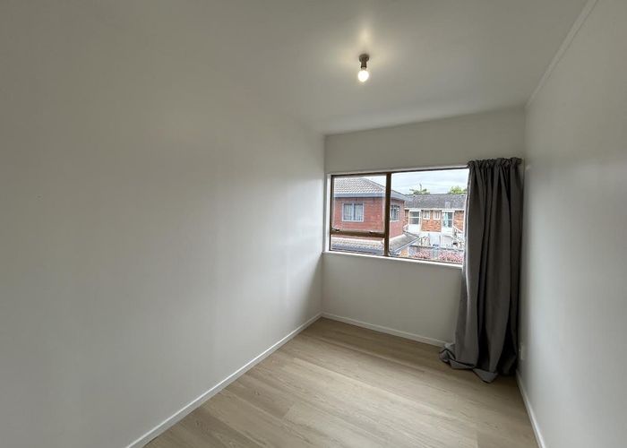  at 4/396 Sandringham Road, Sandringham, Auckland City, Auckland