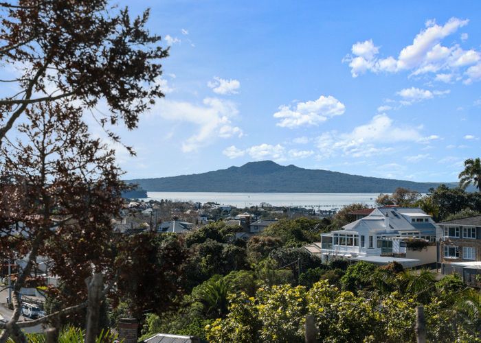  at 4 Mamie Street, Remuera, Auckland City, Auckland