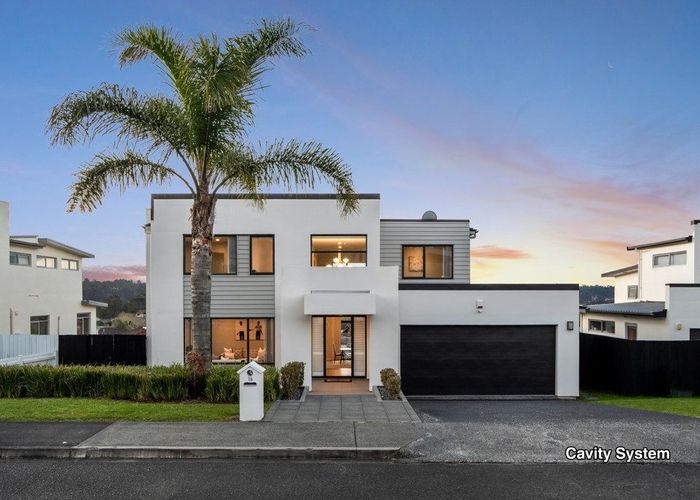  at 16 Oak View Terrace, Albany, North Shore City, Auckland
