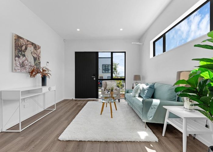  at 9 Greenbrier Street, Westgate, Waitakere City, Auckland