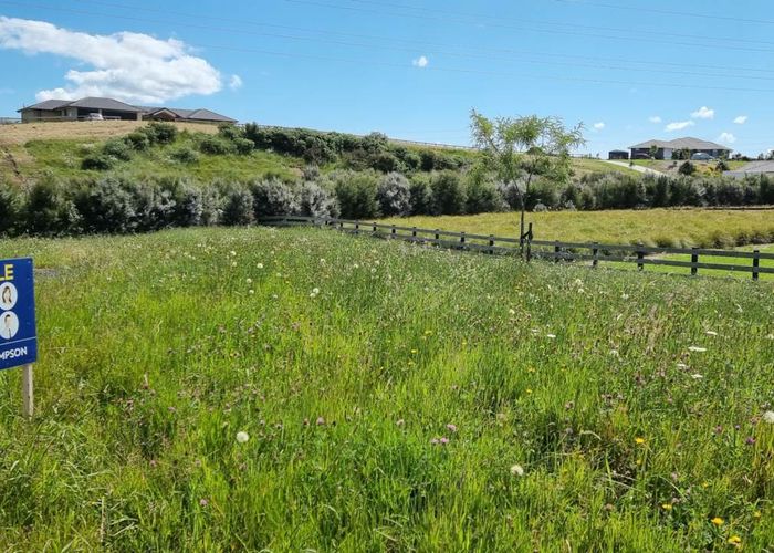  at 14 Mclachlan Way, Pokeno