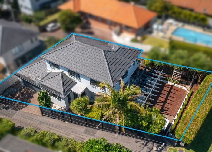  at 8A Onepoto Road, Hauraki, North Shore City, Auckland