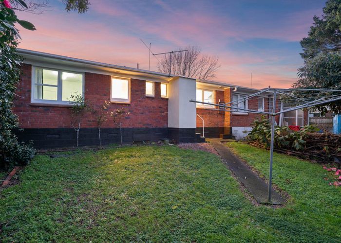  at 2/10 Mahon Place, Papatoetoe, Manukau City, Auckland