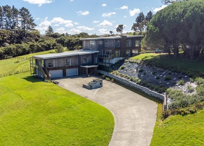  at 42 Merewhira Road, Paremoremo, North Shore City, Auckland