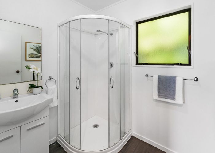  at 4B Grainger Road, Te Atatu South, Waitakere City, Auckland