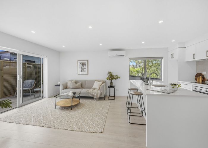  at 40B Chippendale Crescent, Birkdale, North Shore City, Auckland