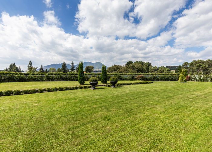  at 35 Coprosma Crescent, Waipahihi, Taupo