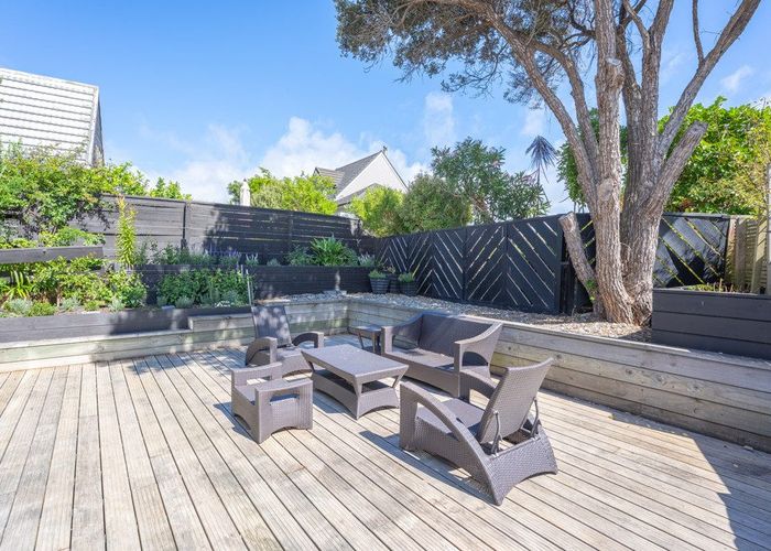  at 33 William Street, Waikanae Beach, Waikanae