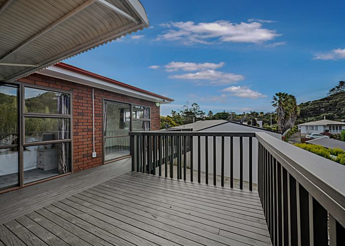  at 7B Lowtherhurst Road, Massey, Auckland