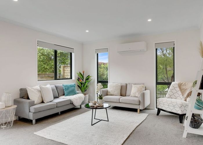  at 104 Rangituhi Crescent, Takapuwahia, Porirua