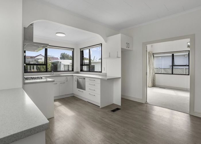  at 24 Glamis Avenue, Strathmore Park, Wellington