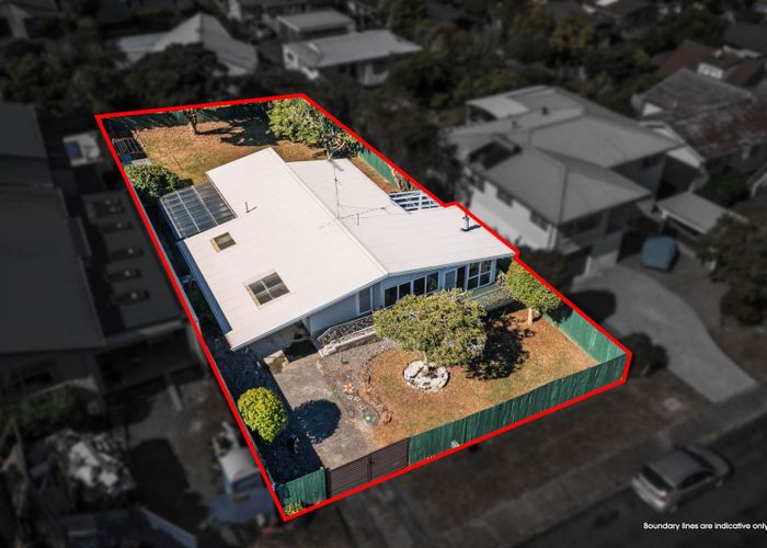  at 9 Stanaway Street, Hillcrest, Auckland