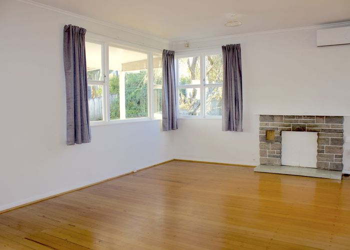  at 16 Tonkin Drive, Sunnynook, North Shore City, Auckland