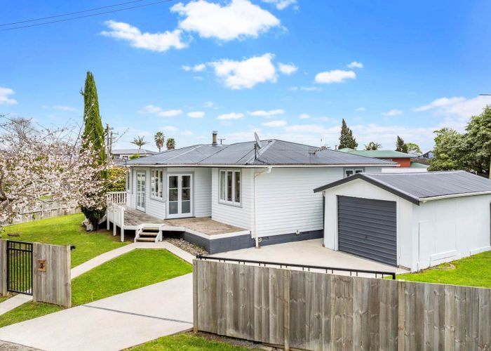  at 2 Undine Street, Pakuranga, Manukau City, Auckland