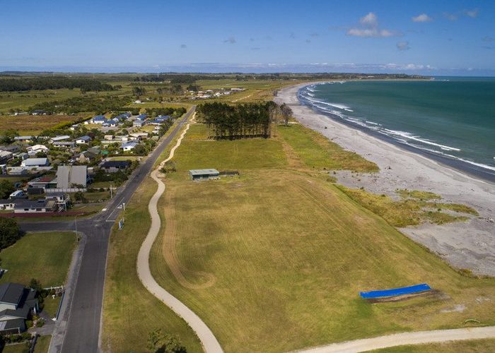  at 4/27 Marine Parade, Carters Beach, Buller, West Coast