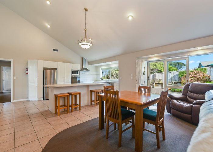  at 7 Guernsey Place, Grandview Heights, Hamilton