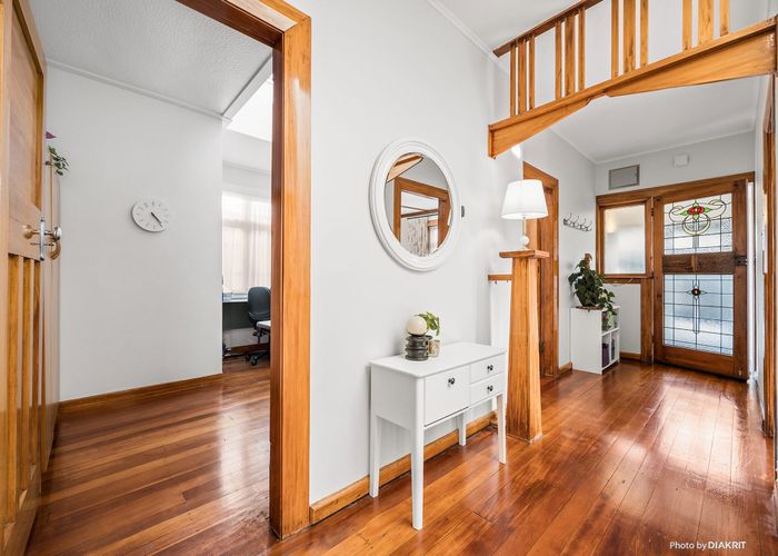  at 25 Eden Street, Island Bay, Wellington