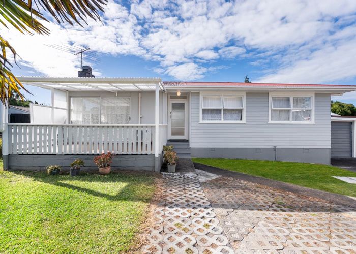  at 1/11 Firle Place, Green Bay, Waitakere City, Auckland