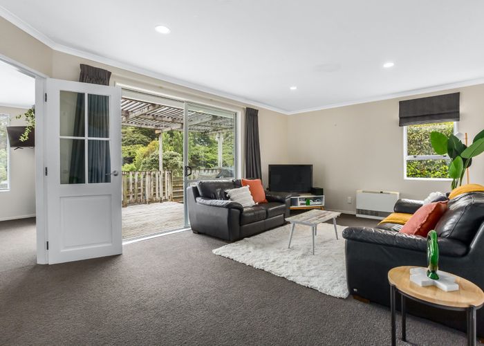  at 47 Hicks Close, Whitby, Porirua