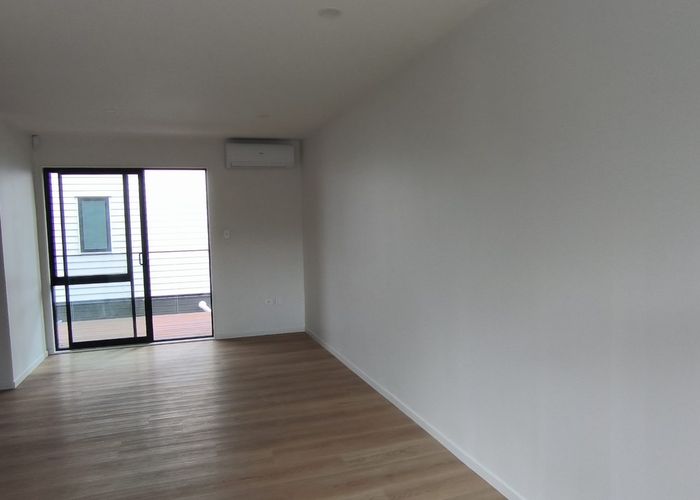  at 2/6D William Roberts Road, Pakuranga, Auckland