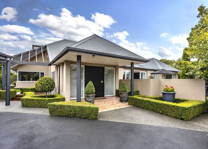  at 1/253 Memorial Avenue, Burnside, Christchurch City, Canterbury