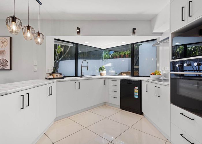  at 1/6B Sunnynook Road, Sunnynook, North Shore City, Auckland